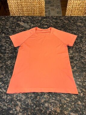 Lululemon Swiftly Tech Short-Sleeve Shirt 2.0 Waist Length